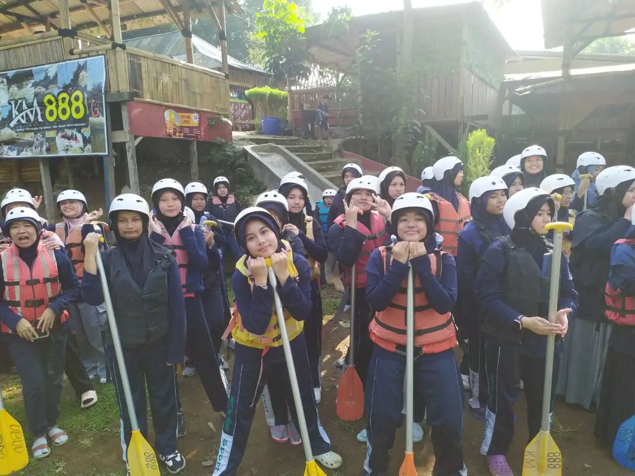 Kegiatan Rihlah Ukhuwah Angkatan IX SMPIT Nur Hikmah